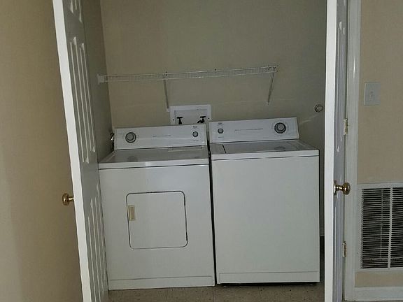 2nd image of 280 Winters Ct