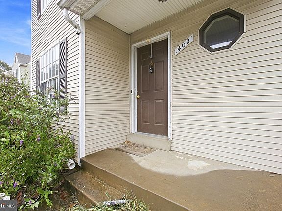 2nd image of 402 Windsor Ridge Ct