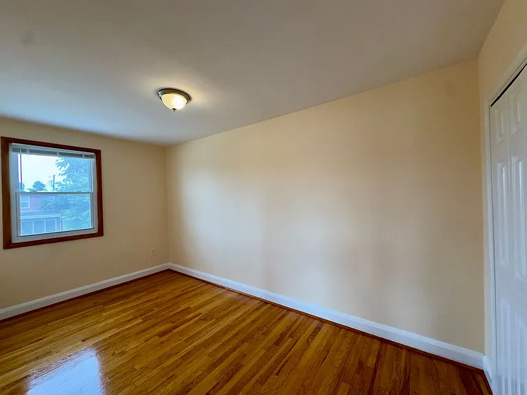 1243 S Grantley St — Photo 10