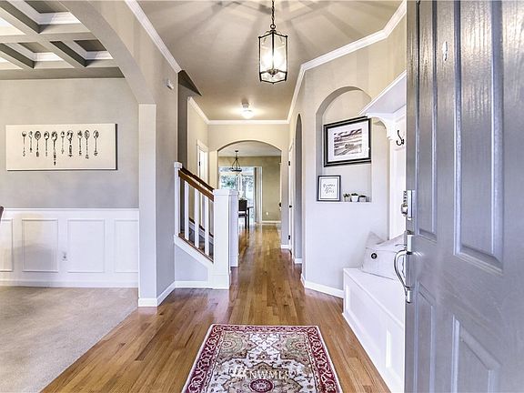 3rd image of 18526 111th Avenue E