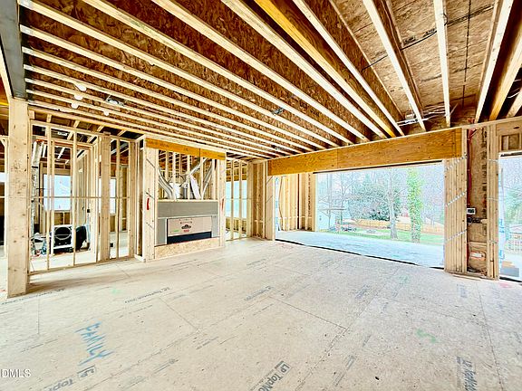 5th image of 4907 Yadkin Dr