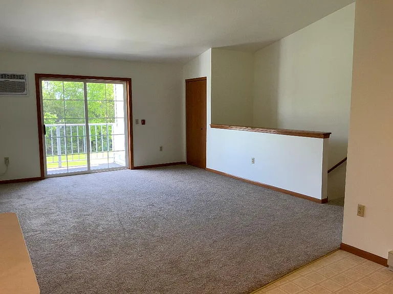 264 Minz Park Cir #4 — Photo 2