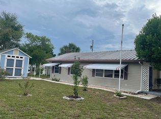 9427 Cougar Dr, Weeki Wachee, FL 34613