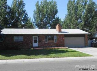 32 Valley Dr, Casper, WY 82604