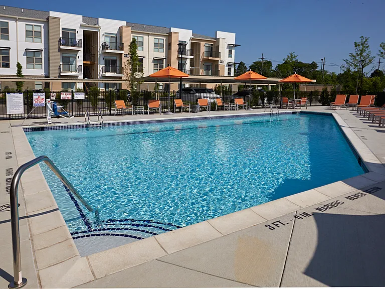 Five Points Apartments — Photo 3