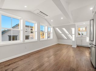 1 School St #R2, Manchester, MA 01944