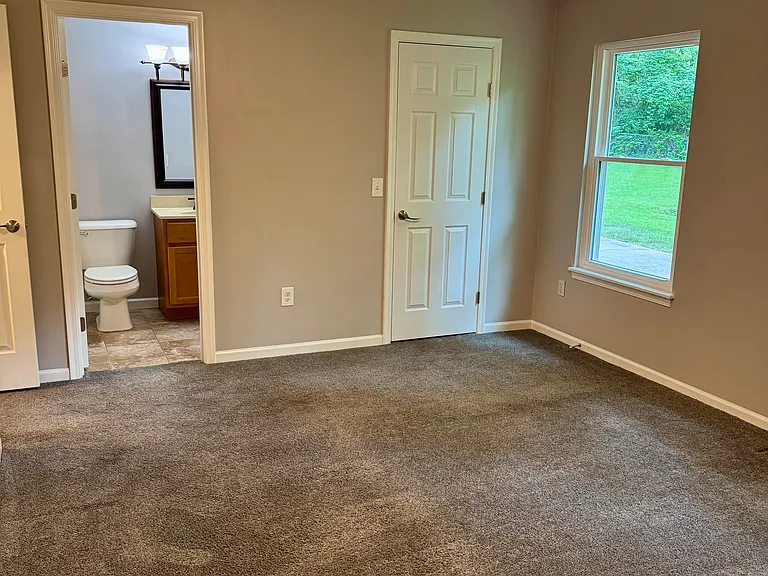 905 Ferncliff Ct — Photo 15