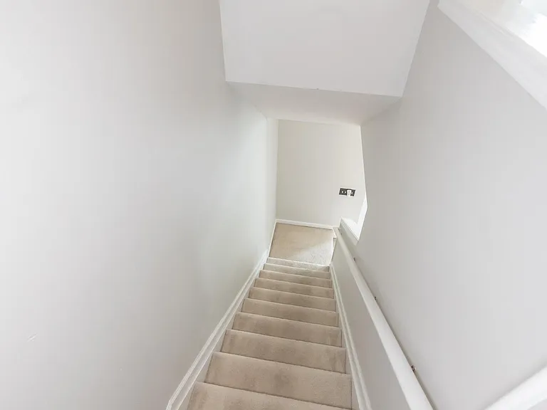 Stairs to the main level

Thanks for viewing