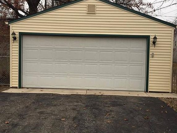 3rd image of 37824 Caroline Dr