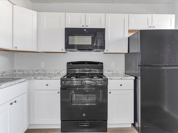 5th image of 1109 Meridene Dr Unit 2