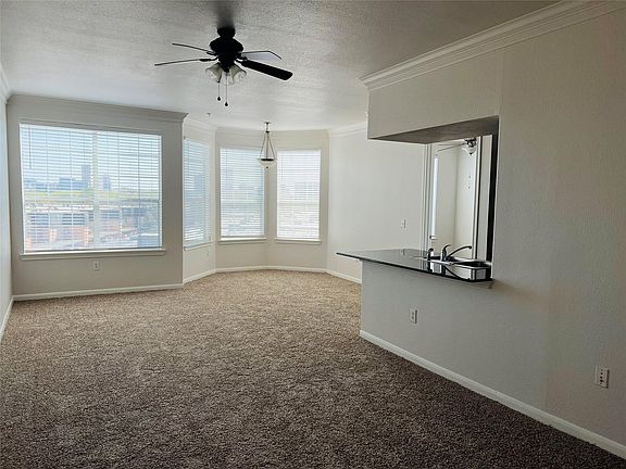 5th image of 7575 Kirby Dr APT 2406