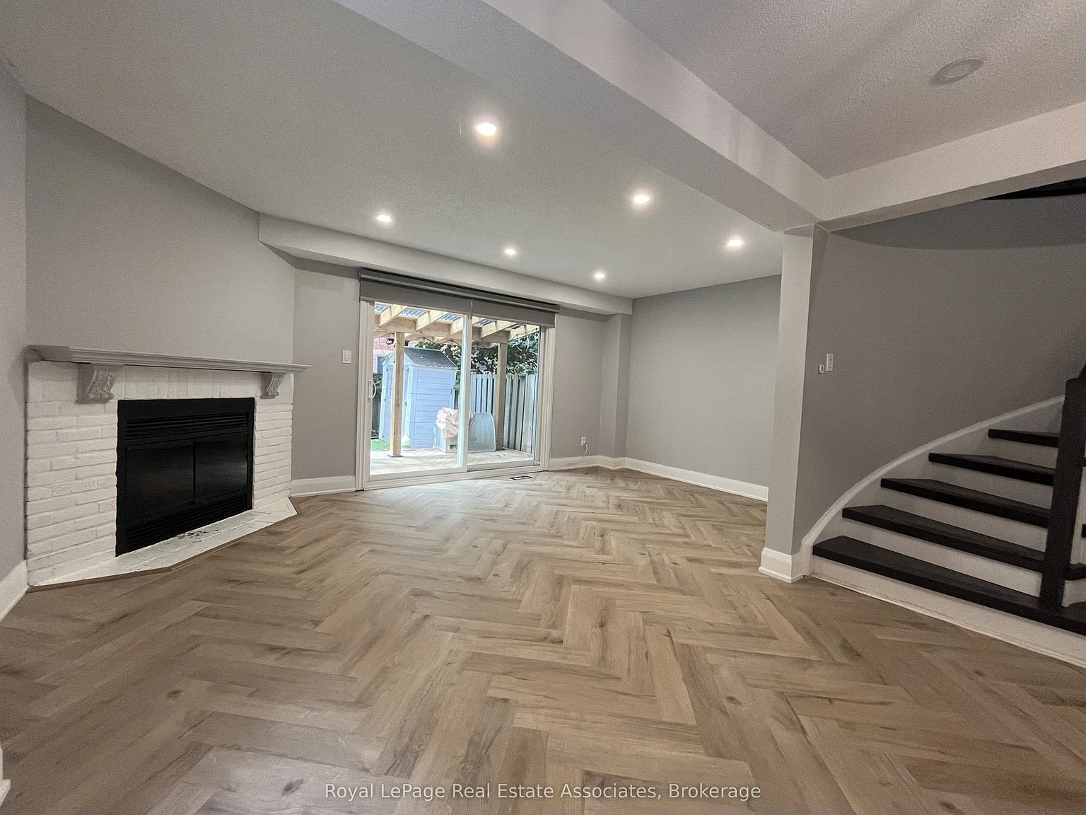 3 bed, $4,000 — Photo 1