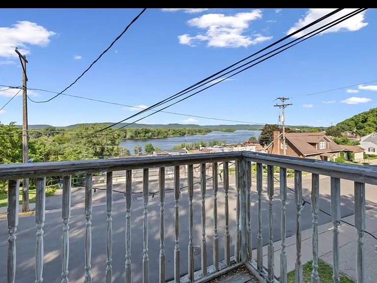 108 S Hill St #TOP — Photo 2