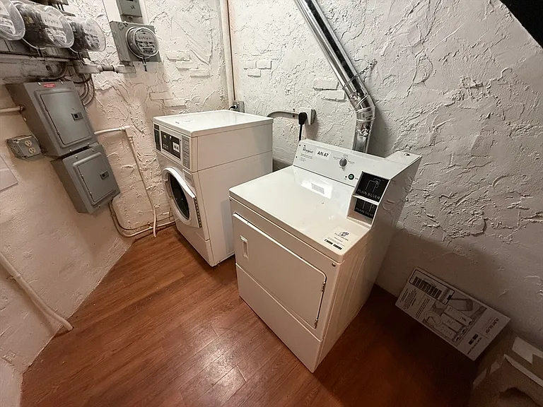 58 Prince St #5 — Photo 11