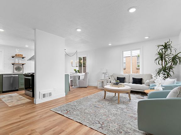 4th image of 1457 E Gregson Ave