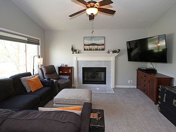 2nd image of 1501 W Lake Ct