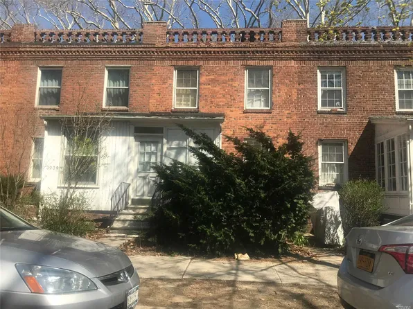 3911 46th St, Sunnyside, NY 11104