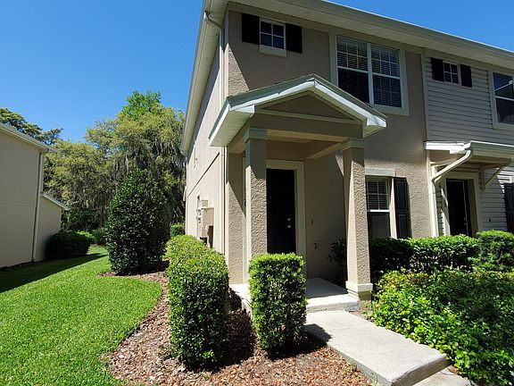 2nd image of 15736 Fishhawk Falls Dr