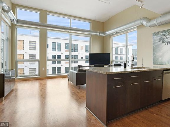 3rd image of 1211 Lagoon Ave Unit 507