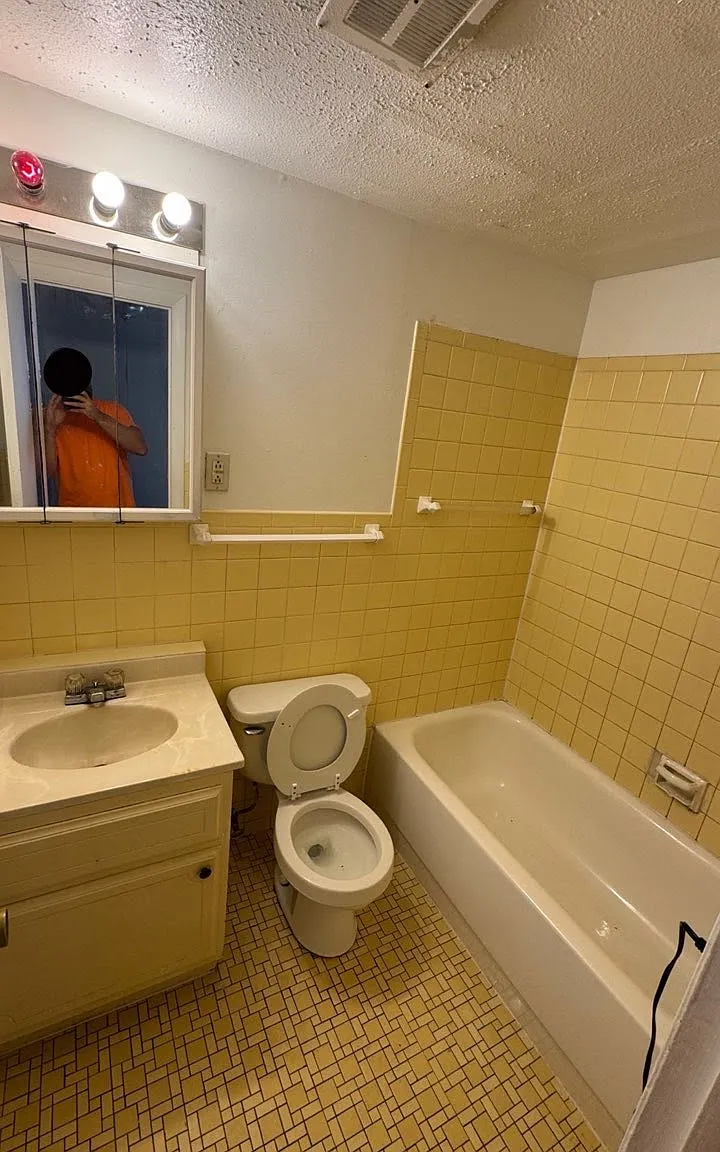 2 bed, 800 sqft, $1,250 — Photo 2