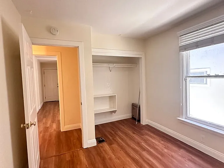12th & E St 4-Plex — Photo 15