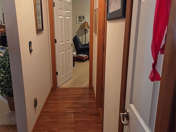 4th image of 319 Willow Oak Dr