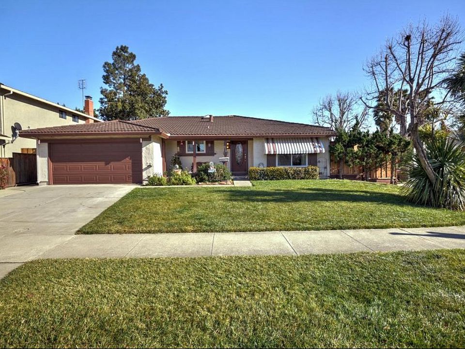 1st image of 218 Paraiso Ct