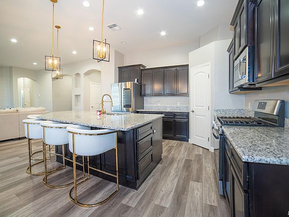 5th image of 8464 E 37th Ln