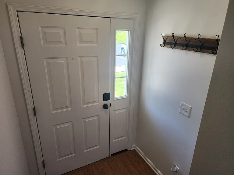 1158 Maggie Rd — Photo 3