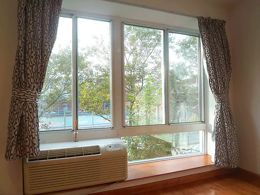 Rented by City Connections Realty | media 19