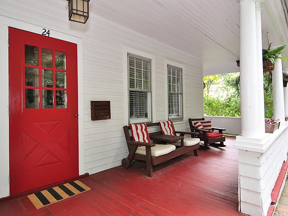 3rd image of 24 Garland Dr