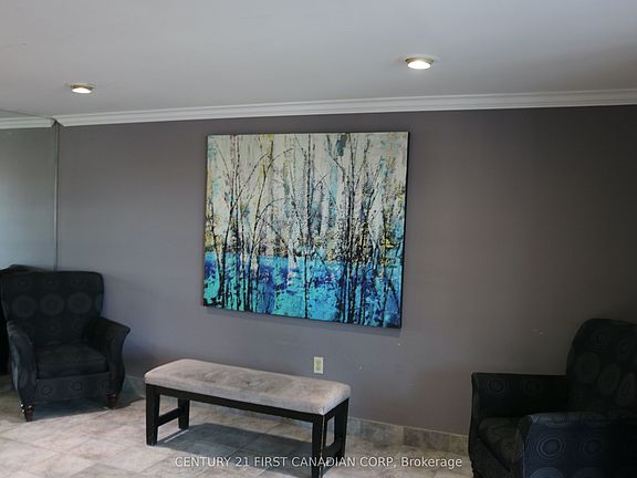 3rd image of 600 Grenfell Dr #207