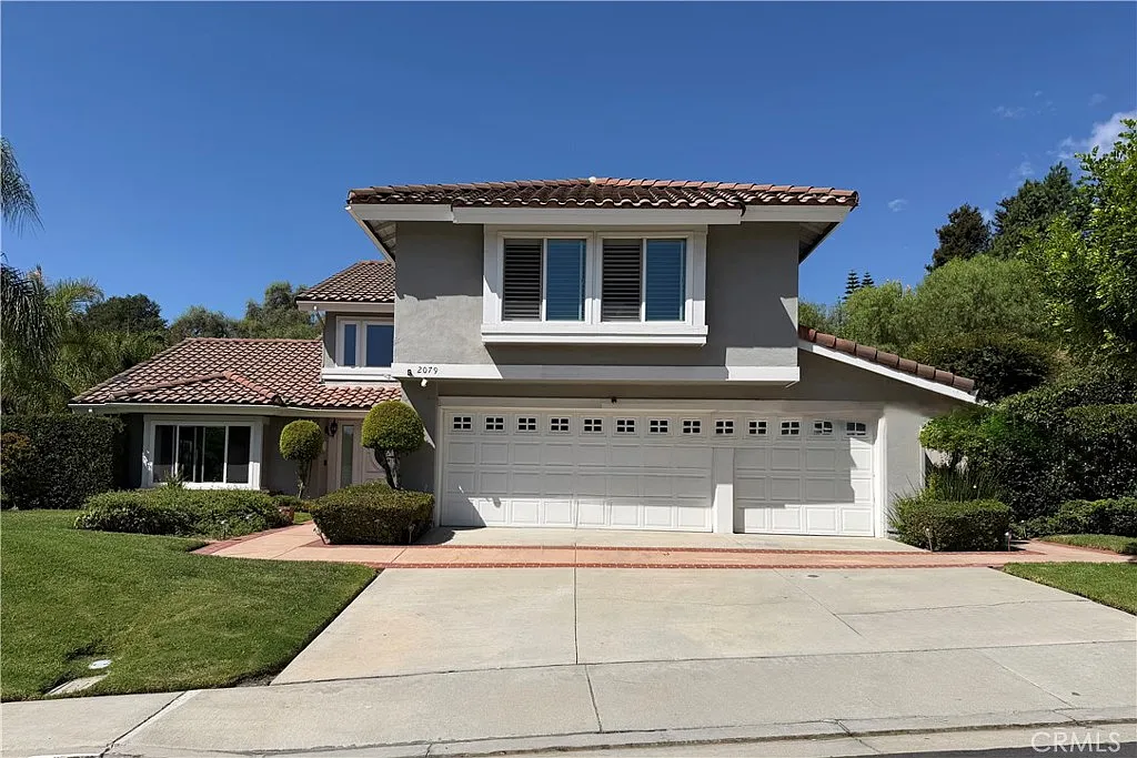 5 bed, 3111 sqft, $5,800 — Photo 1