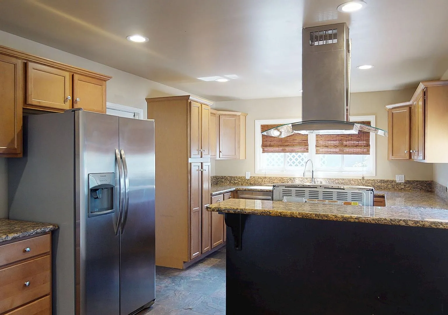 Spacious 5-Bedroom Home Near San Diego State University — Photo 3