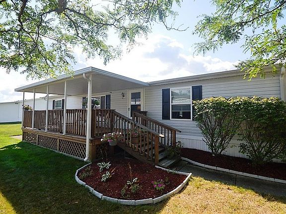 2nd image of 70 Periwinkle Dr #70