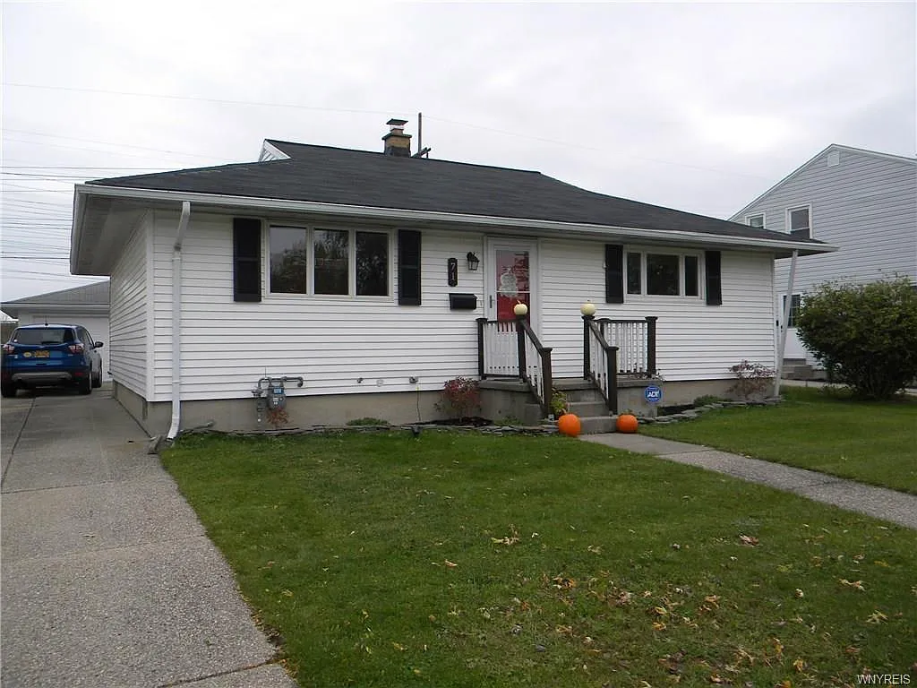 71 Saint Boniface Rd photo 1