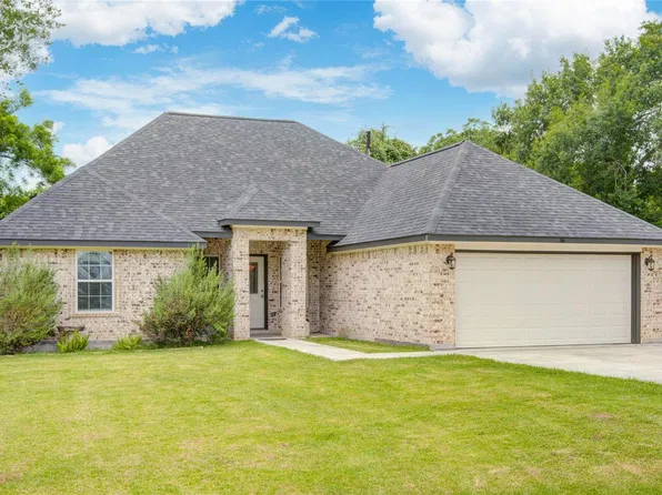 46 Nelson Ct, Jones Creek, TX 77541