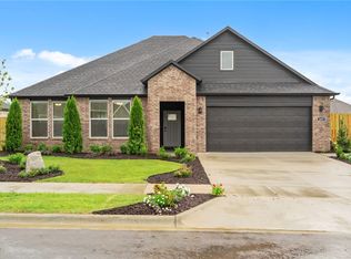 407 W Canada Dr, Farmington, AR 72730