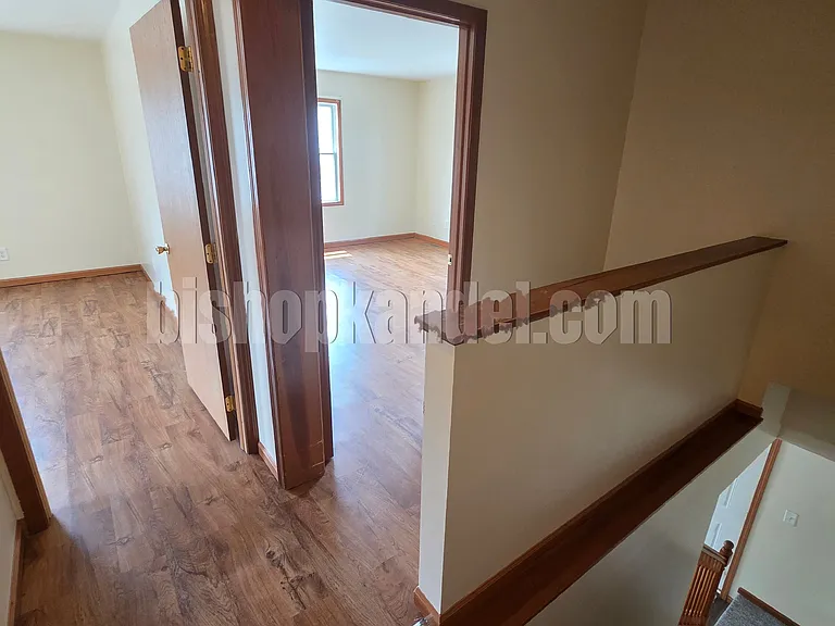 138 Allen Ave — Photo 12