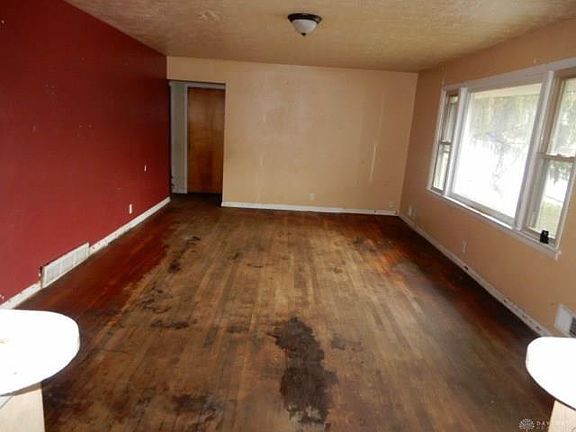 5th image of 1195 Oakmont Ave