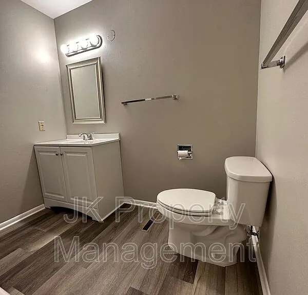 401 50th St S #3 — Photo 31