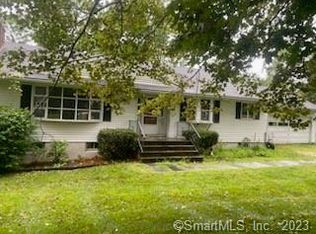 84 Laurel Hill Rd, Brookfield, CT 06804