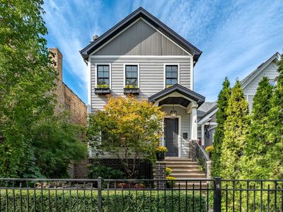 3342 N Ravenswood Ave, Chicago, IL, 60657