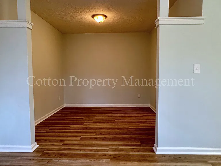4516 Greentree Rd #8 — Photo 9