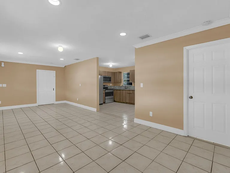 10220 SW 178th St — Photo 9