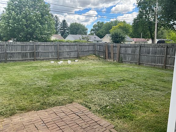 4th image of 500 Beech Ave