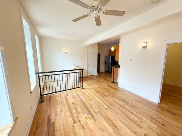 2835 N Damen Ave #3, Chicago, IL 60618