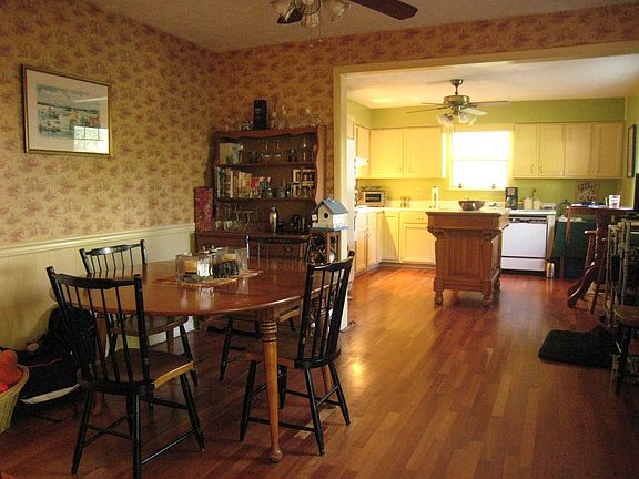 BEAUTIFUL HARDWOOD FLOORS