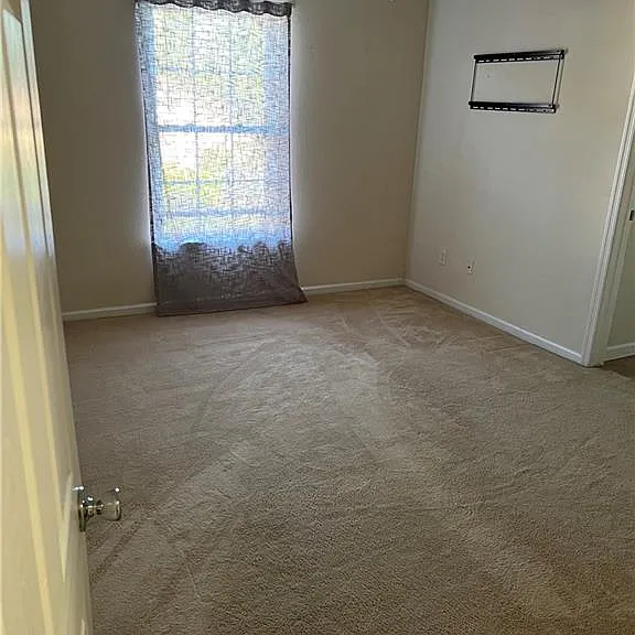 305 Garcia Dr — Photo 16
