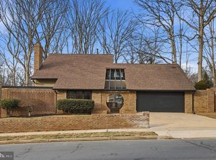 10512 Arrowood St, Fairfax, VA 22032